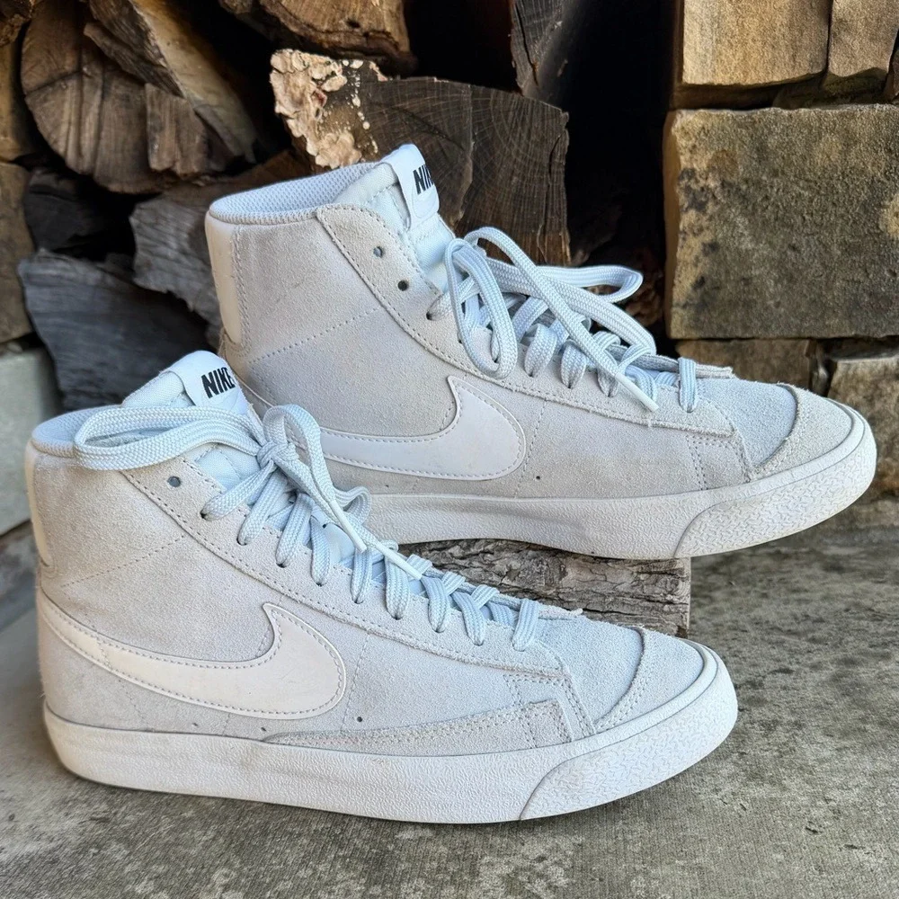 Nike Blazer Premium Mid Suede High-Top Youth Sneakers - Light Grey/White Sz-7. V